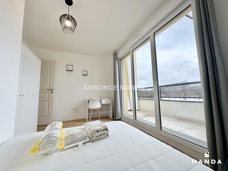 Chambre - 12 m² - 4 pièces