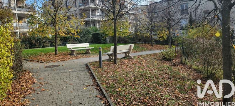 Appartement - 90 m² - 4 pièces