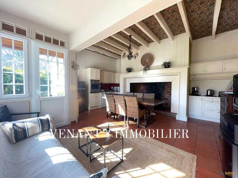 Maison de domaine - 354 m² - 12 pièces