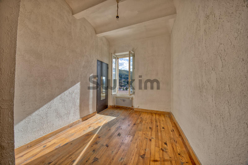 Maison - 85 m² - 5 pièces