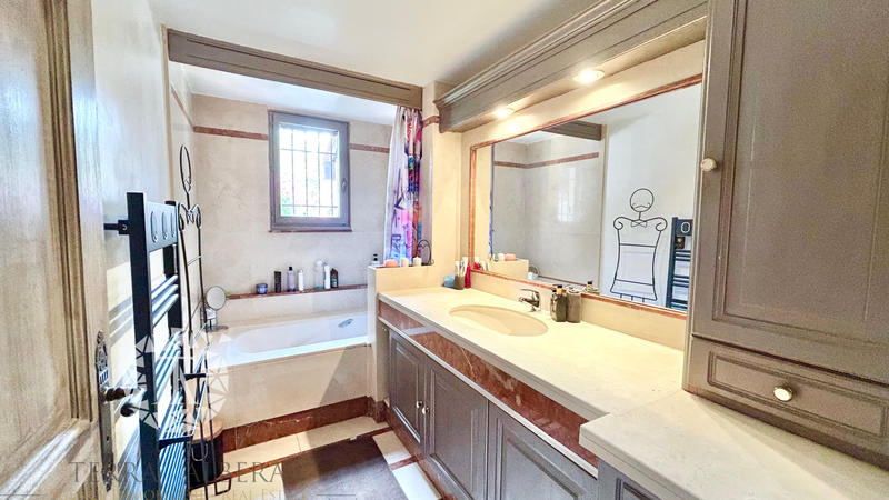 Villa - 164 m² - 7 pièces