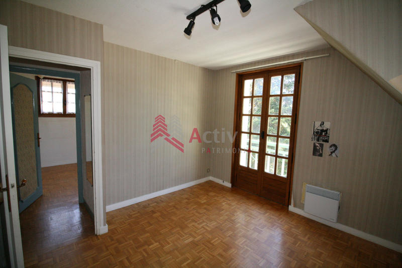 Maison - 209 m² - 9 pièces