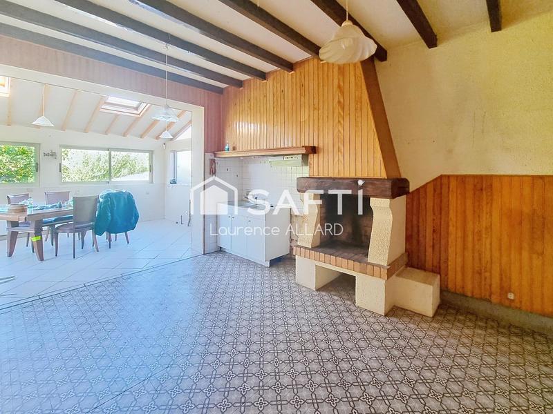 Maison - 137 m² - 7 pièces