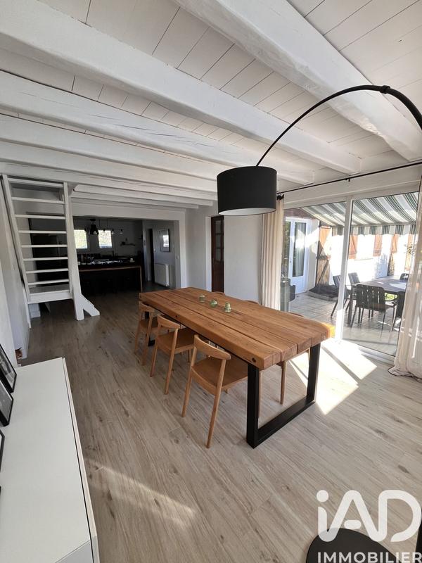 Maison - 180 m² - 7 pièces