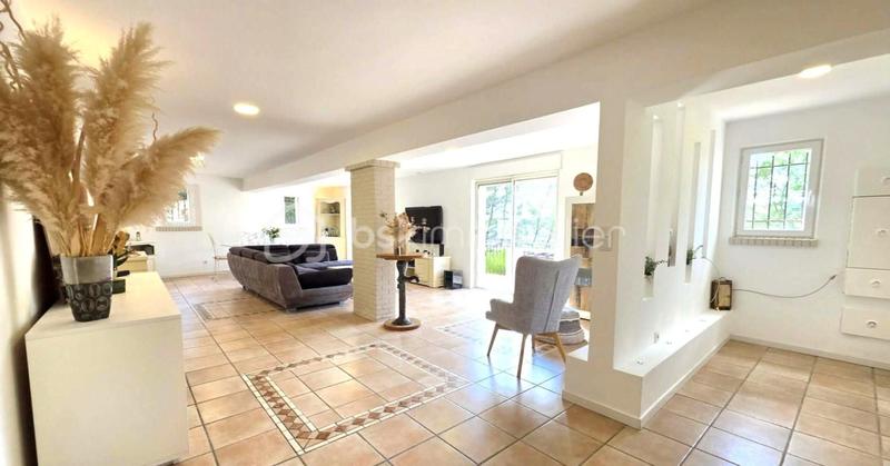 Maison traditionnelle - 172 m² - 7 pièces