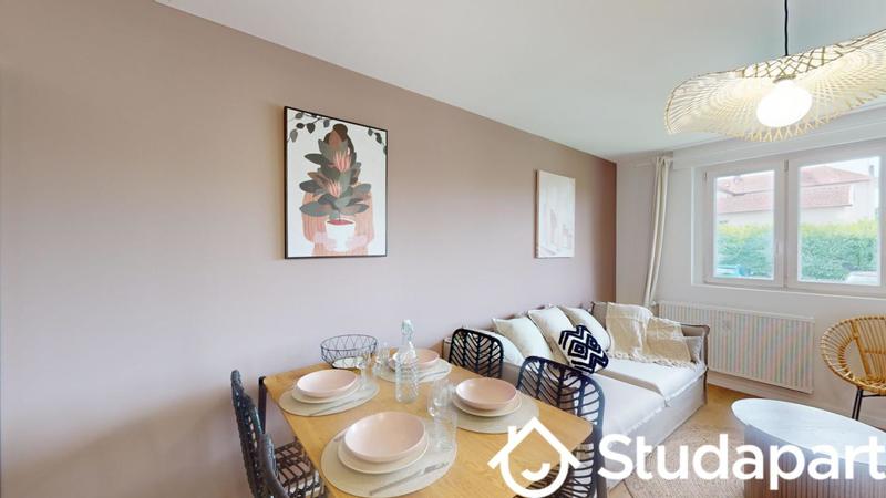 Chambre - 11 m² - 1 pièce