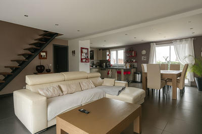 Maison - 153 m² - 6 pièces