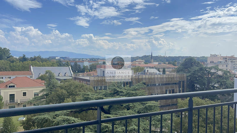 Appartement - 99 m² - 4 pièces