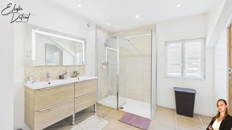 Maison - 105 m² - 5 pièces