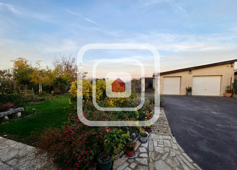 Maison - 140 m² - 6 pièces