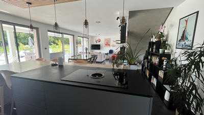 Maison - 188 m² - 8 pièces