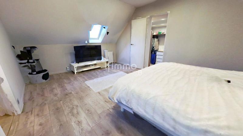 Maison - 101 m² - 5 pièces