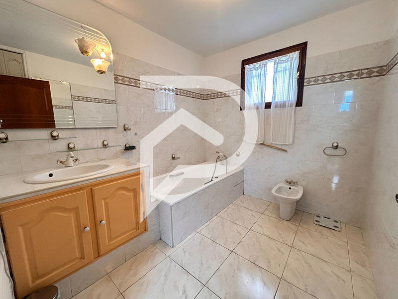 Maison - 151 m² - 5 pièces