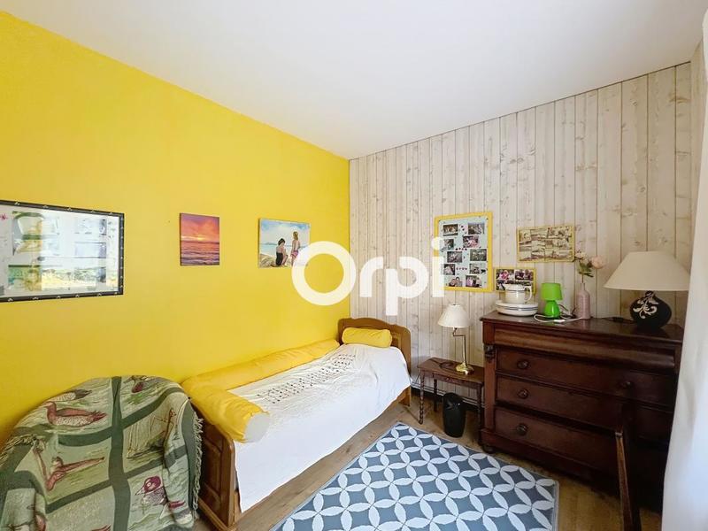 Maison - 245 m² - 9 pièces