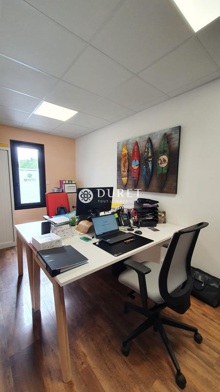 Bureau - 148 m²