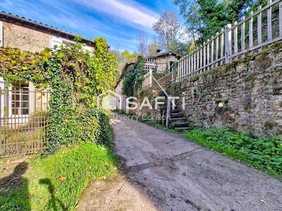 Maison - 266 m² - 15 pièces