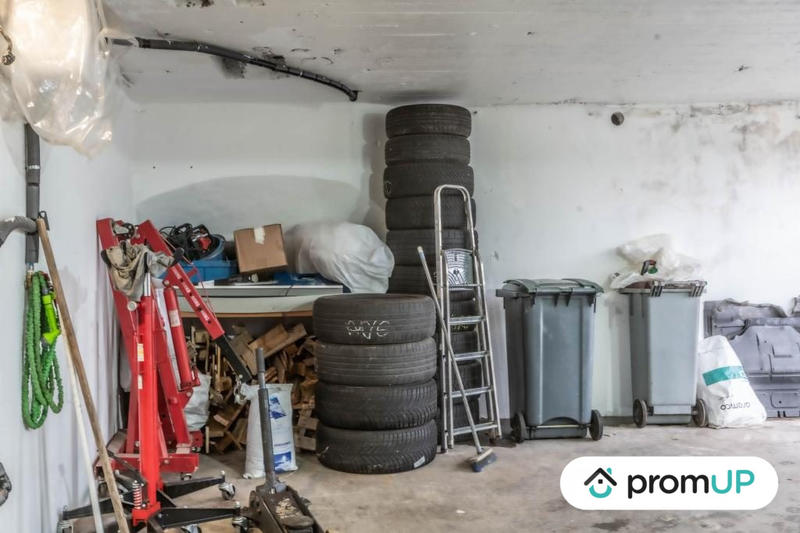 Parking / Garage - 50 m²