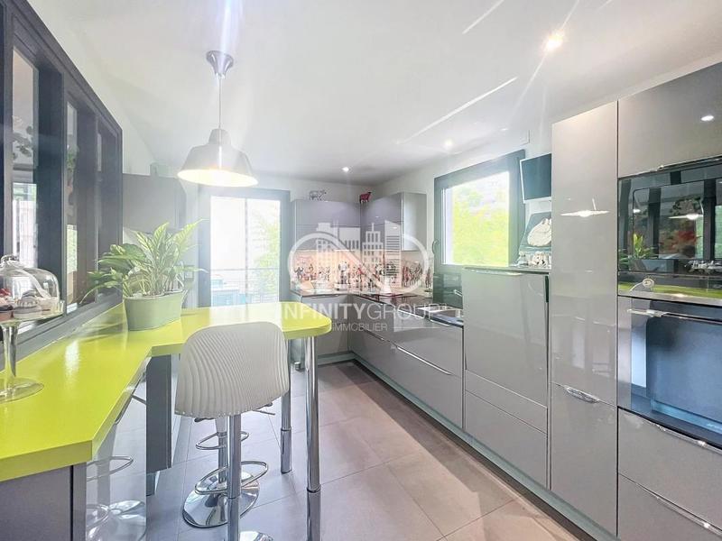 Appartement - 129 m² - 4 pièces