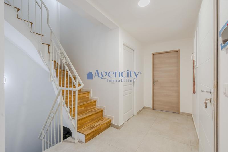 Maison - 145 m² - 6 pièces