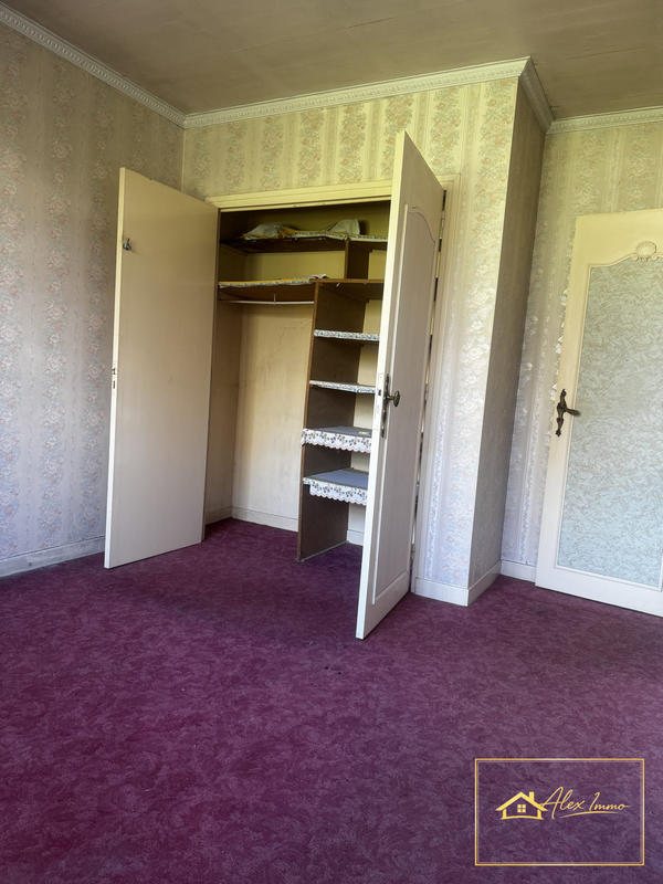 Maison - 216 m² - 7 pièces