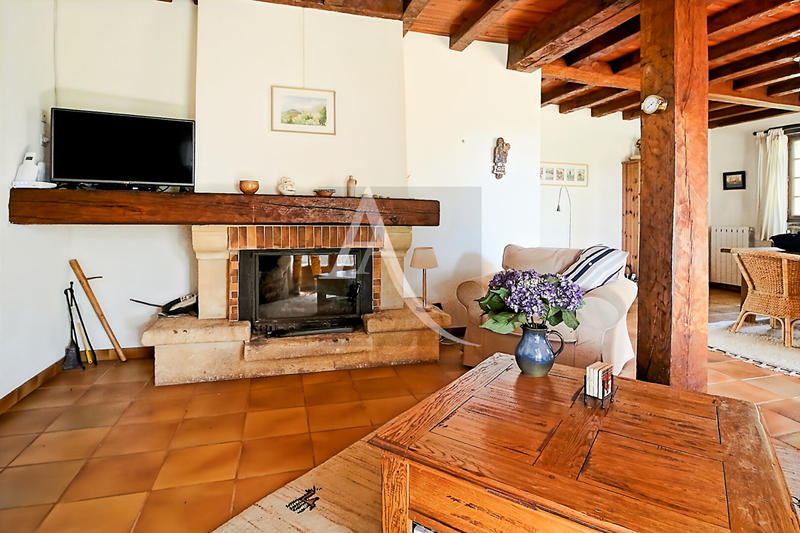 Maison - 197 m² - 9 pièces