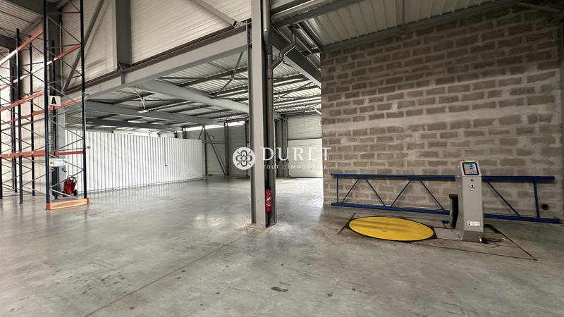 Local d'activités - 1 100 m²