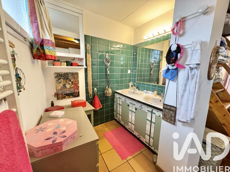 Maison - 240 m² - 9 pièces