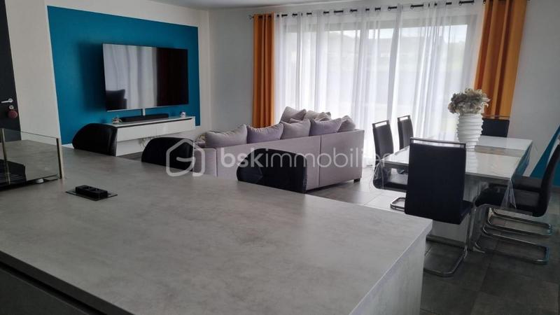 Maison - 100 m² - 4 pièces