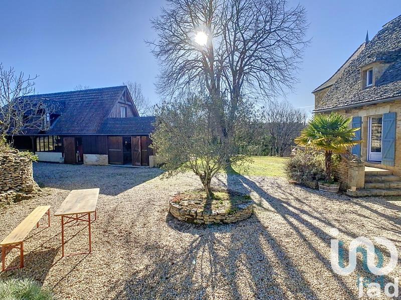 Maison - 180 m² - 5 pièces