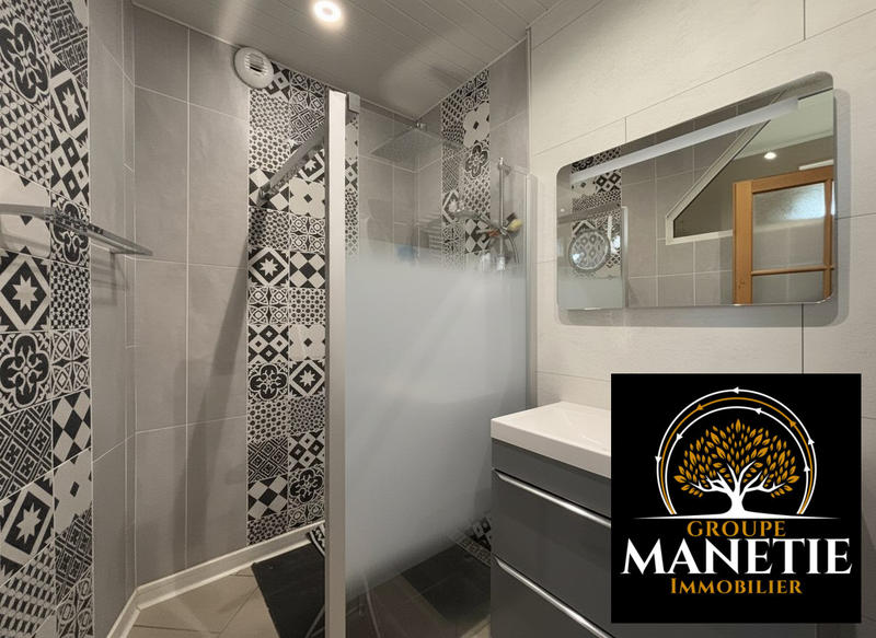 Maison - 226 m² - 8 pièces