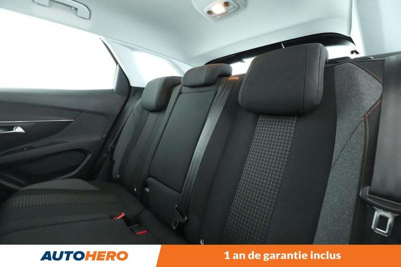Peugeot 3008 1.2 PureTech Active Eat8 130 ch