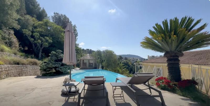 Maison de maîtres - 386 m² - 10 pièces