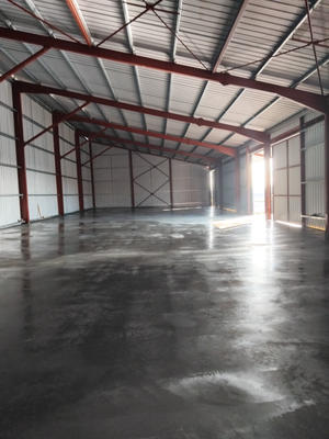 Local d'activité / Entrepôt - 800 m²