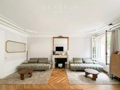 Appartement - 130 m² - 5 pièces