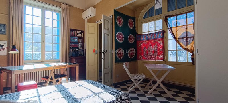 Maison ancienne - 510 m² - 13 pièces