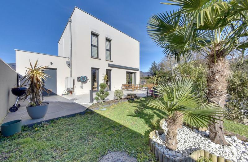 Maison - 98 m² - 4 pièces