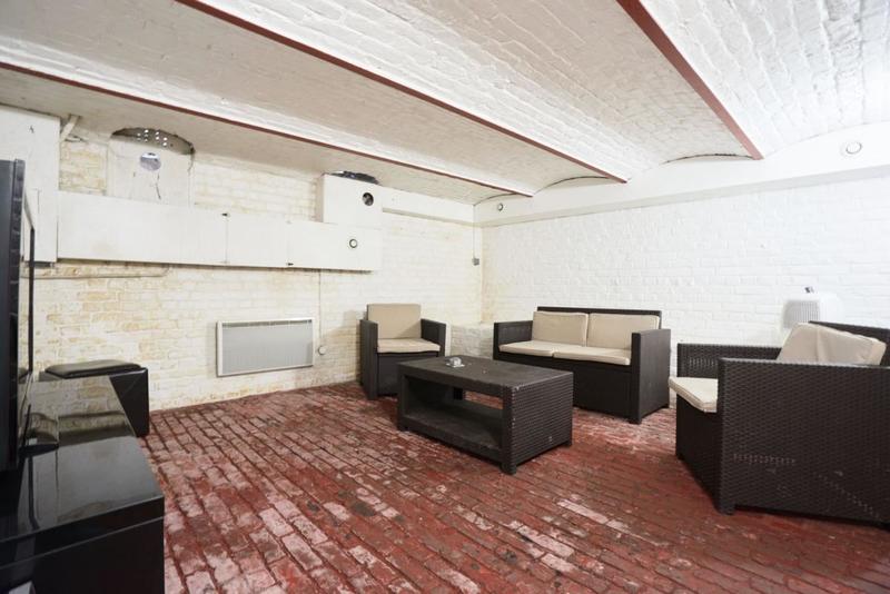 Maison - 141 m² - 7 pièces