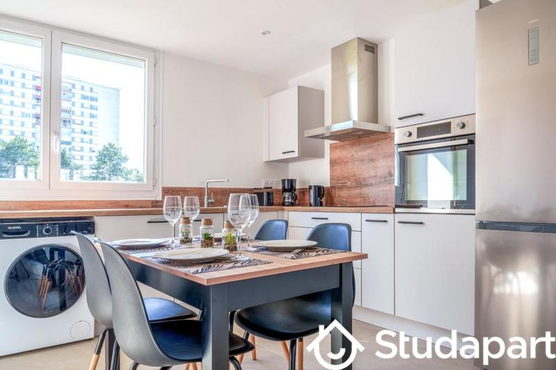 Chambre - 14 m² - 1 pièce