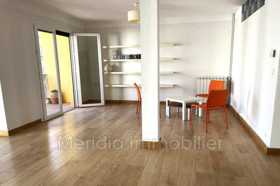 Appartement - 81 m² - 3 pièces