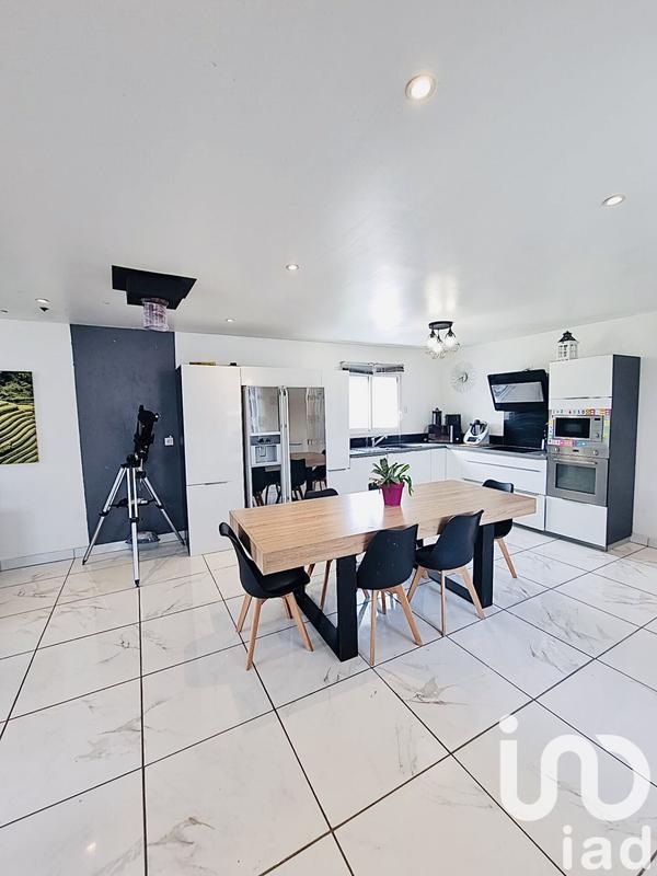 Maison - 168 m² - 10 pièces