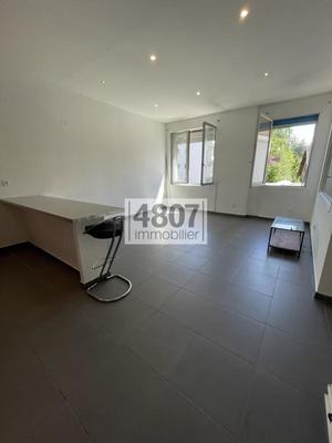 Appartement - 65 m² - 2 pièces