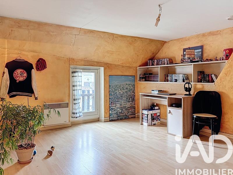 Maison - 94 m² - 5 pièces