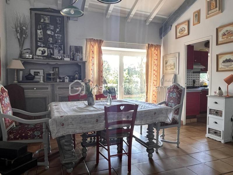 Propriété - 230 m² - 8 pièces