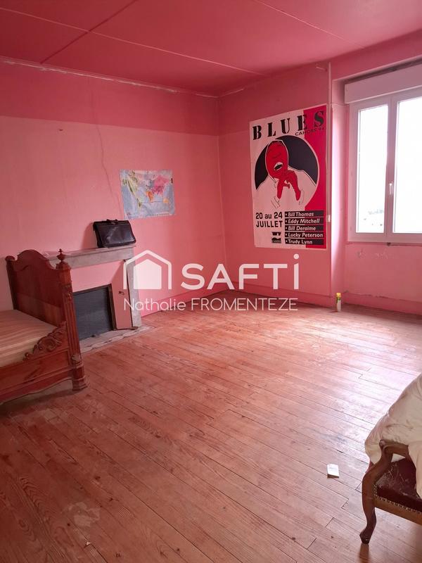 Maison - 235 m² - 8 pièces