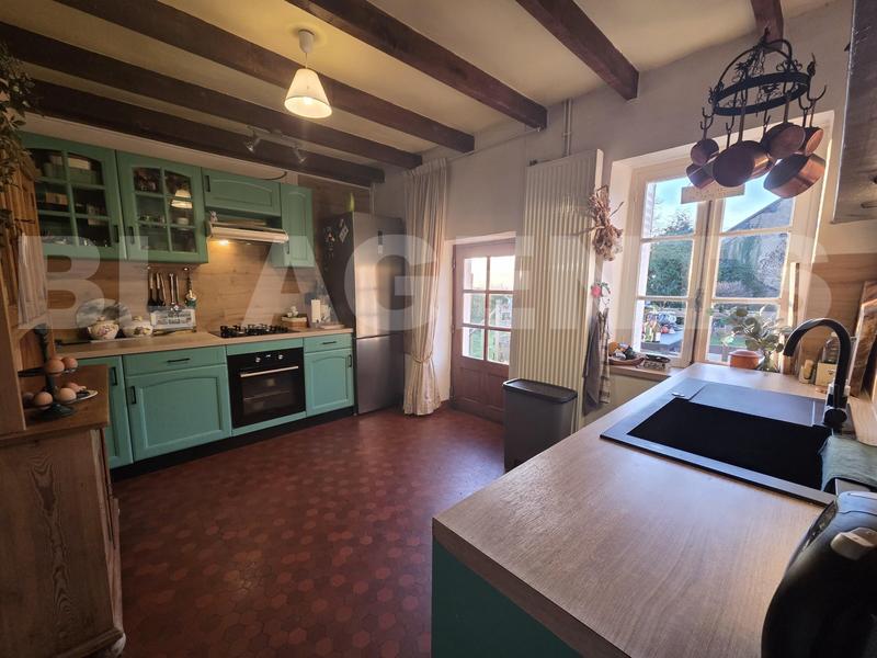 Maison - 104 m² - 5 pièces