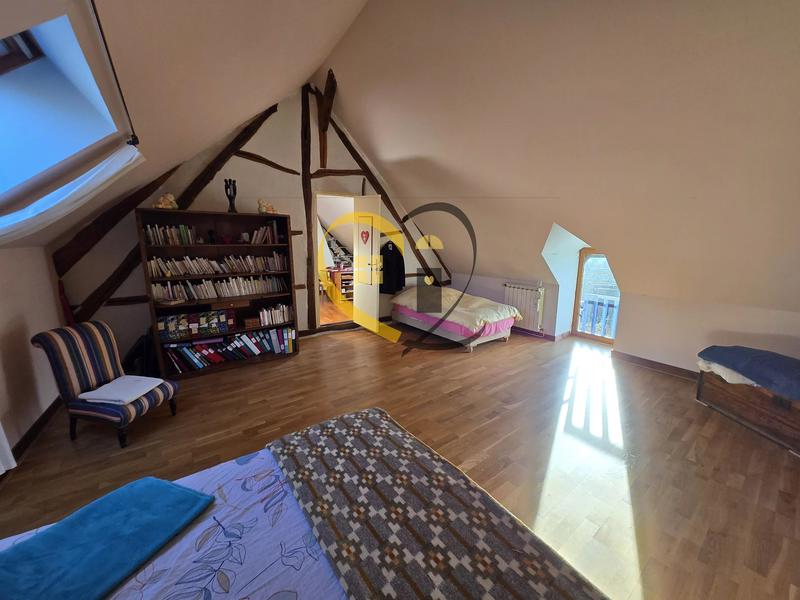 Maison - 180 m² - 5 pièces