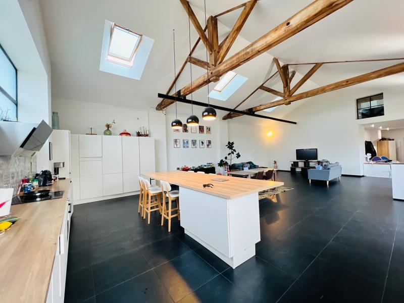 Maison - 259 m² - 5 pièces