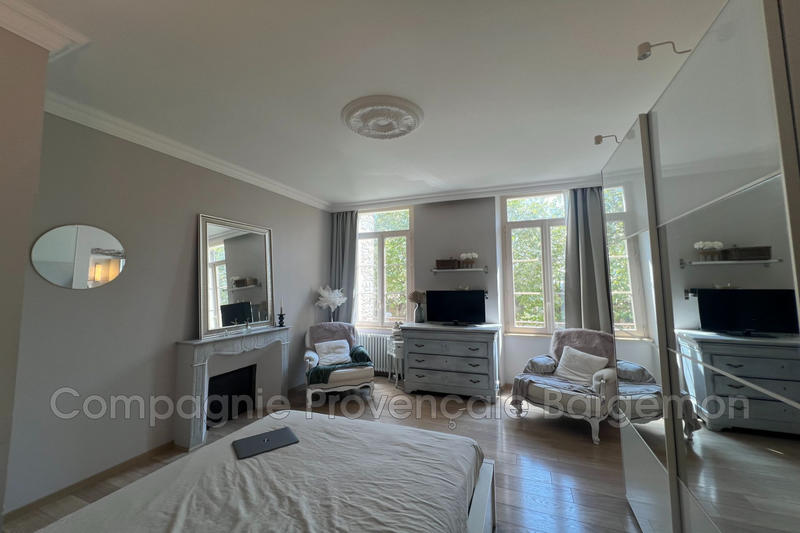 Maison - 190 m² - 6 pièces