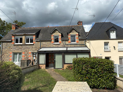 Maison - 93 m² - 5 pièces