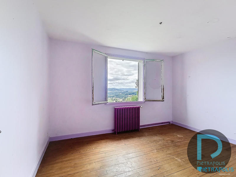 Maison ancienne - 461 m² - 3 pièces